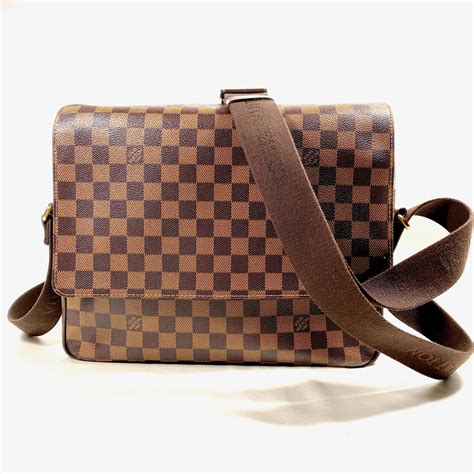 louis vuitton pouch sacoche|sacoche louis vuitton messenger mm.